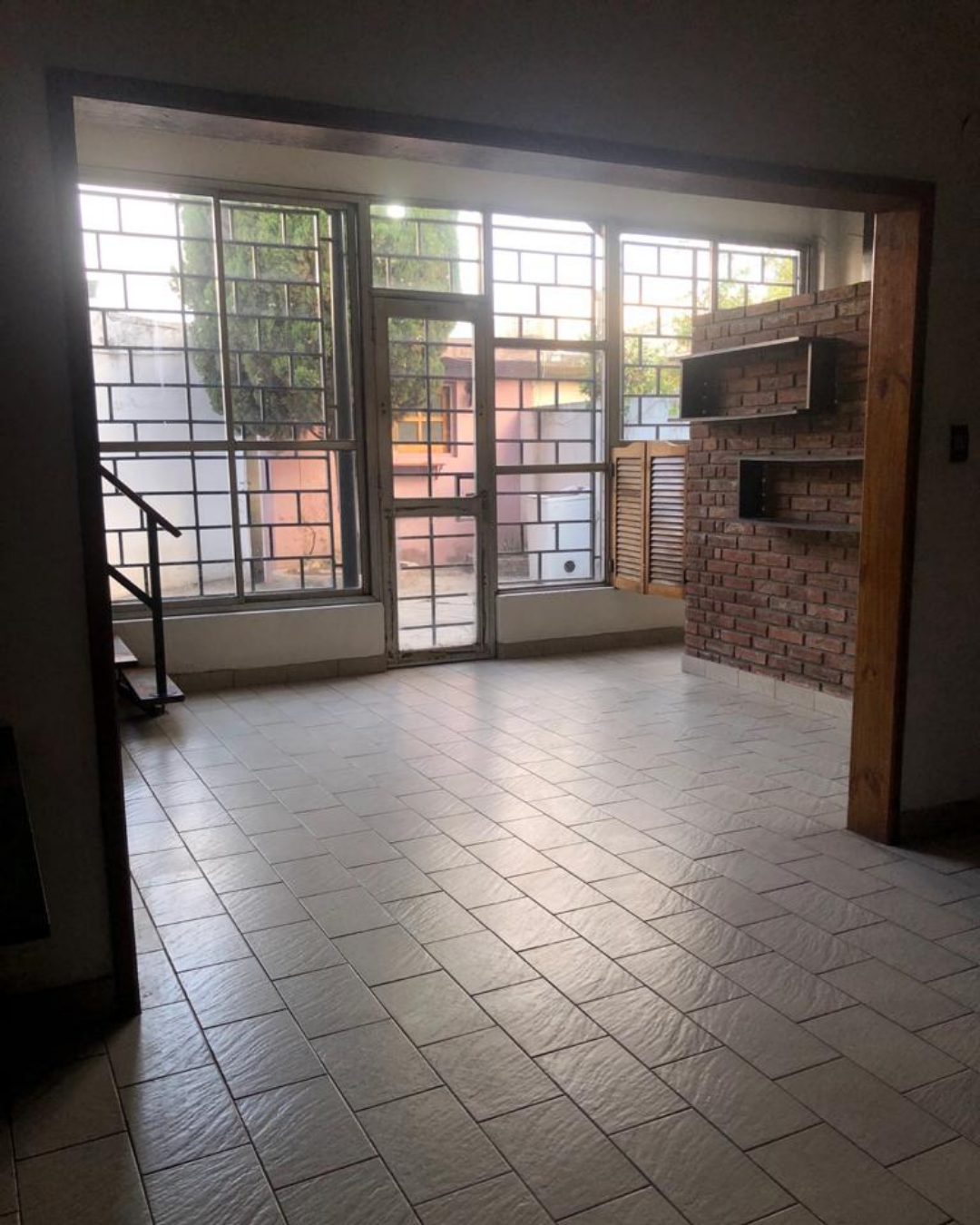 CHALET 6 AMB. A METROS DE AVENIDA. APTO CREDITO - Imagen 10