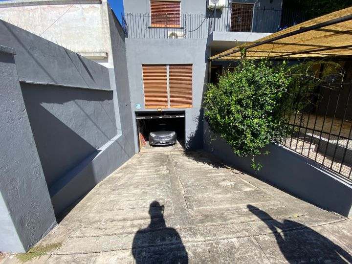 CHALET DOS PLANTAS EN PARQUE QUIRNO - Imagen 4