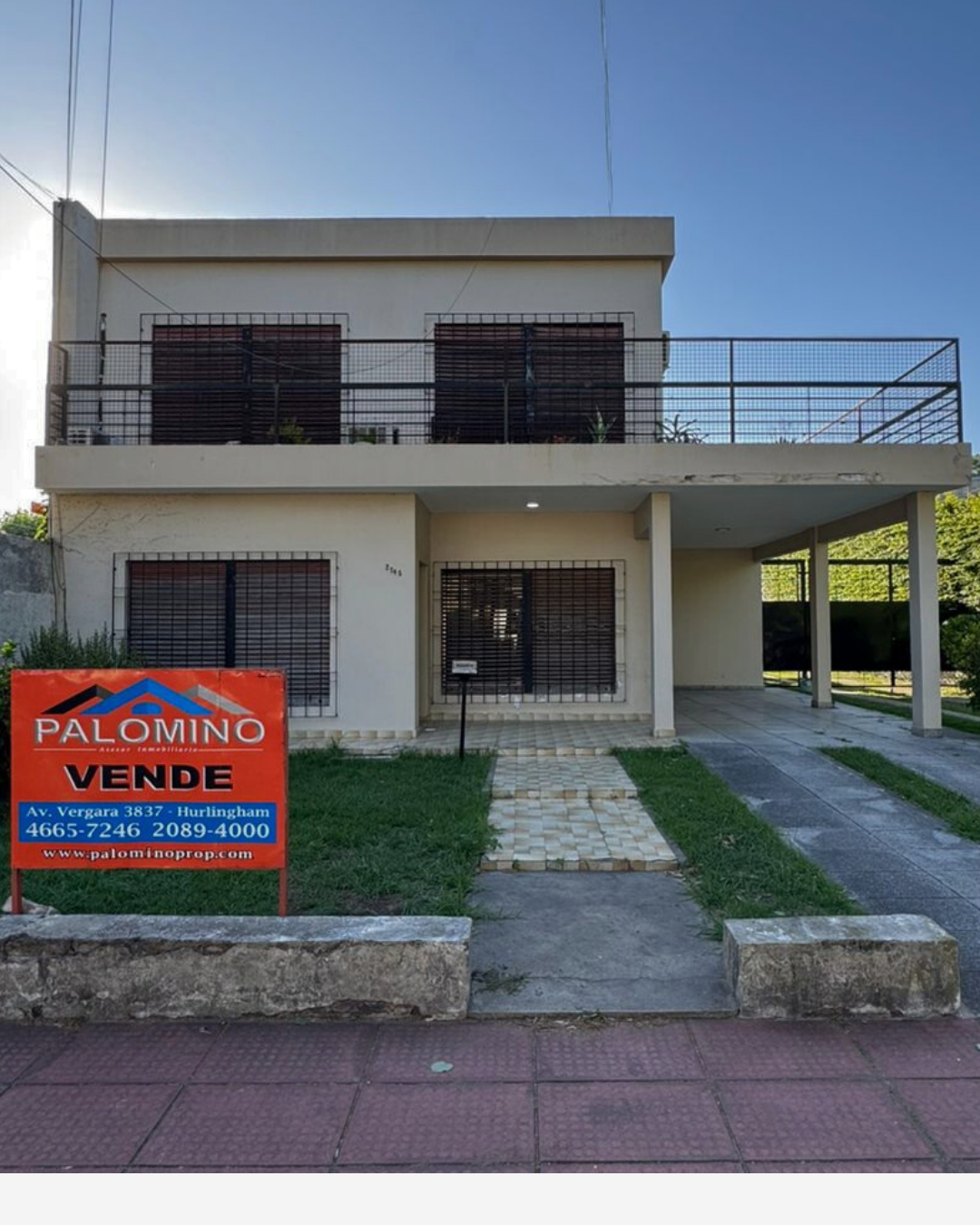 CASA DOS PLANTAS A DOS CUADRAS DE AV. IDEAL DOS FAMILIAS