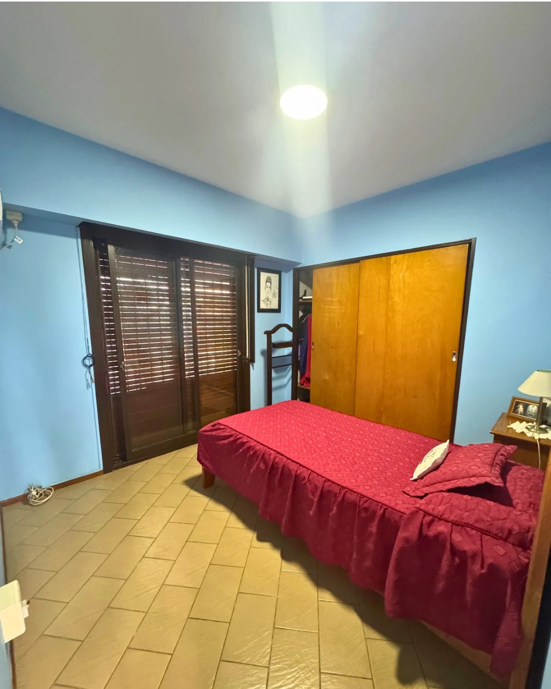 CHALET 6 AMBIENTES CON JARDIN EN PARQUE QUIRNO - Imagen 8