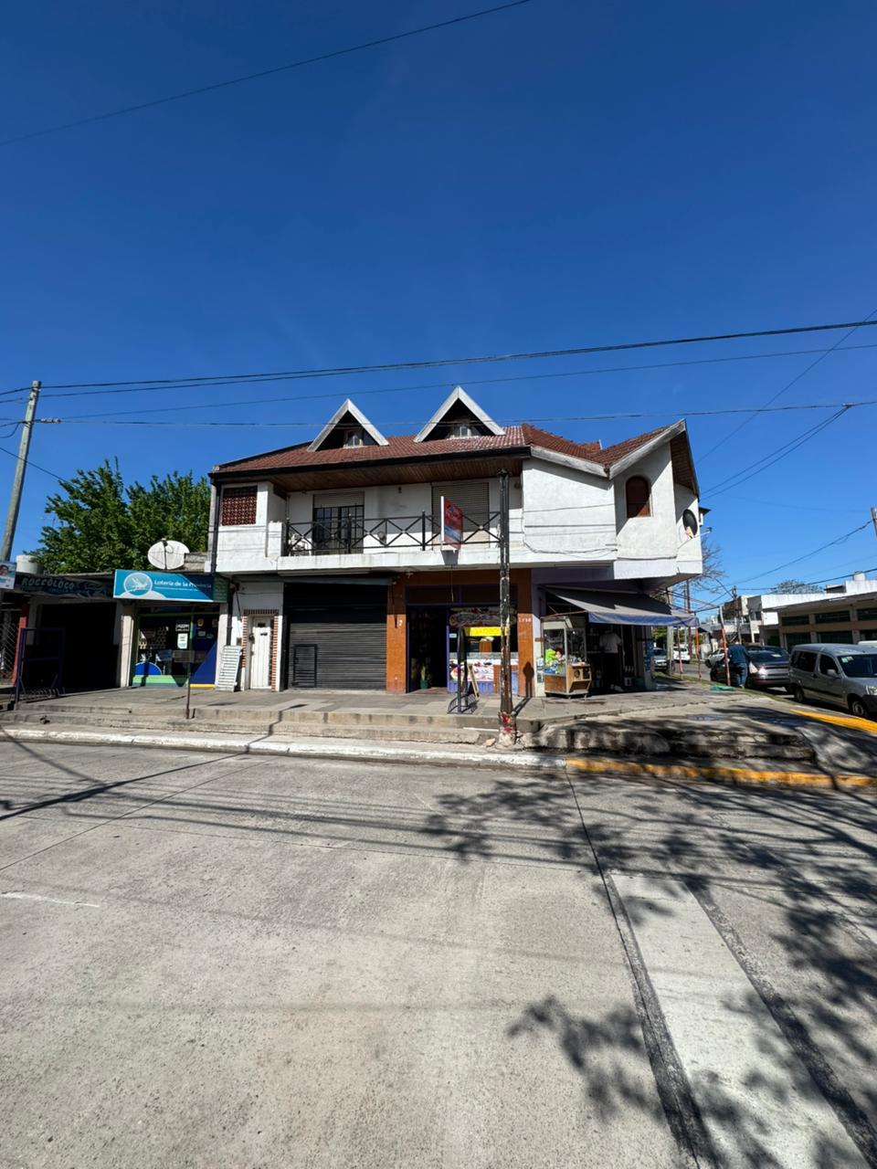 DEPARTAMENTO CON GARAJE Y LOCAL SOBRE BUSTAMANTE
