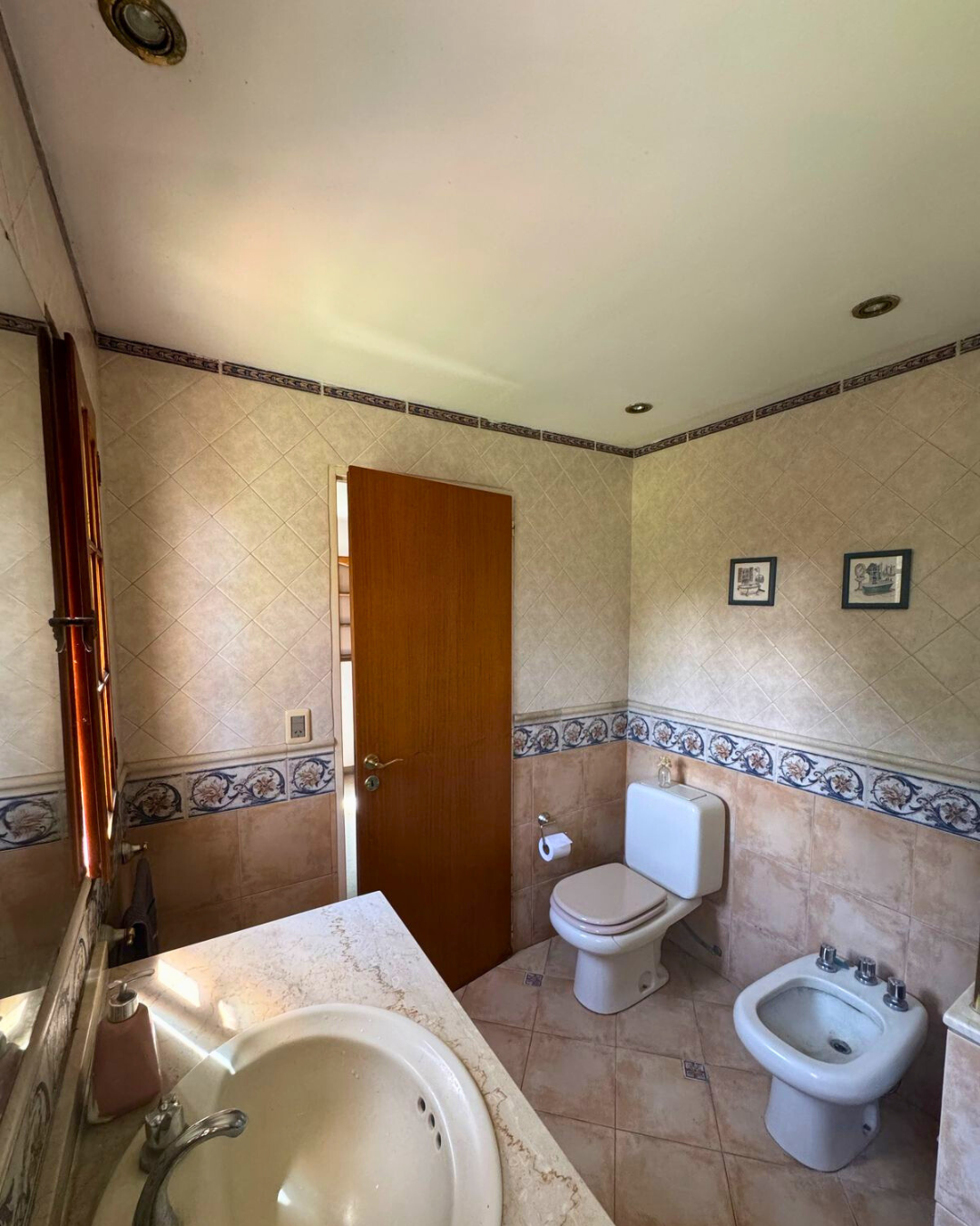 IMPORTANTE PROPIEDAD SOBRE LOTE DE 1272M2 A MTS DE AVENIDA - Imagen 14