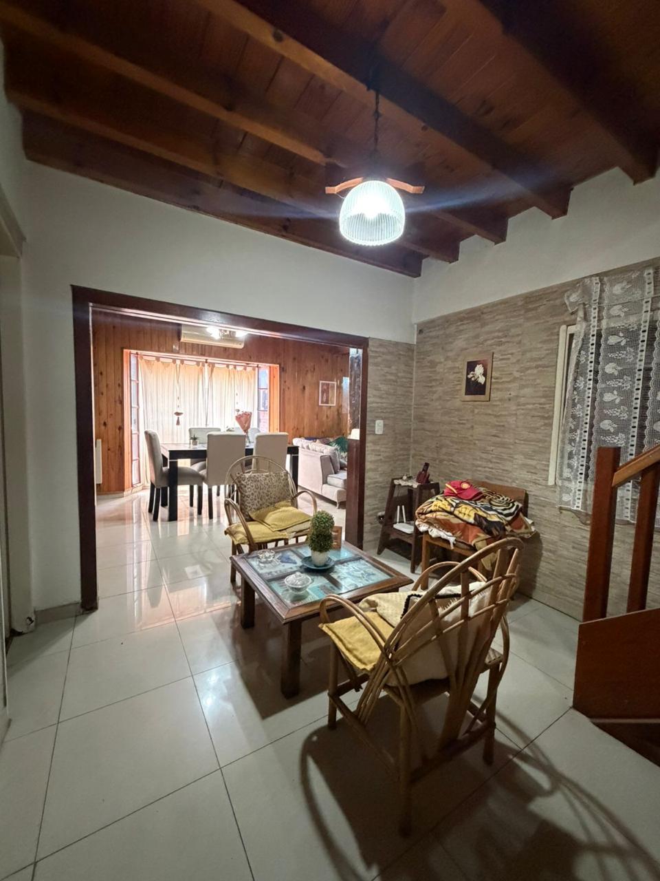 CHALET DOS PLANTAS A METROS DE BUSTAMANTE - Imagen 14