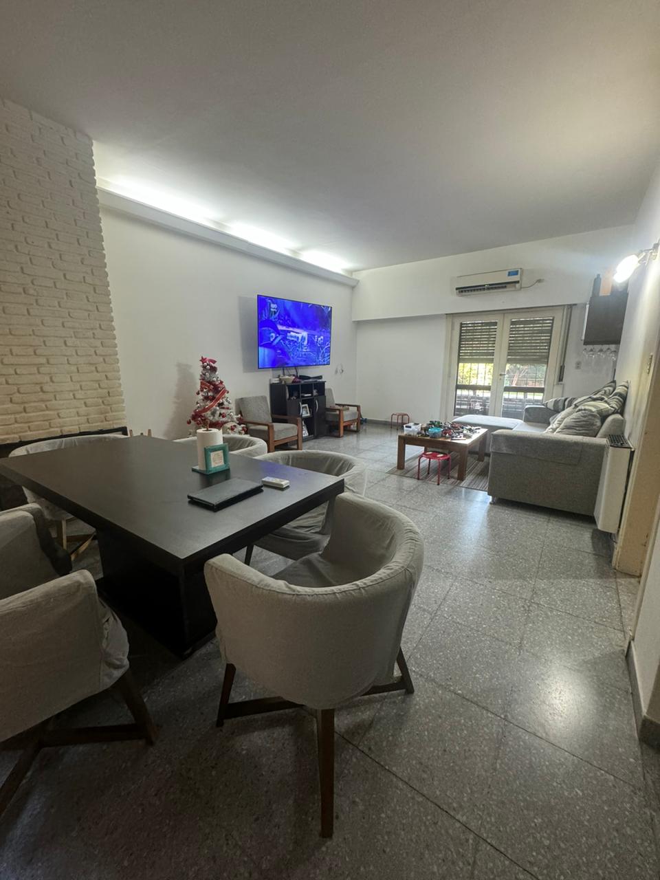 CHALET DOS PLANTAS A METROS DE AV. JAURETCHE - Imagen 16