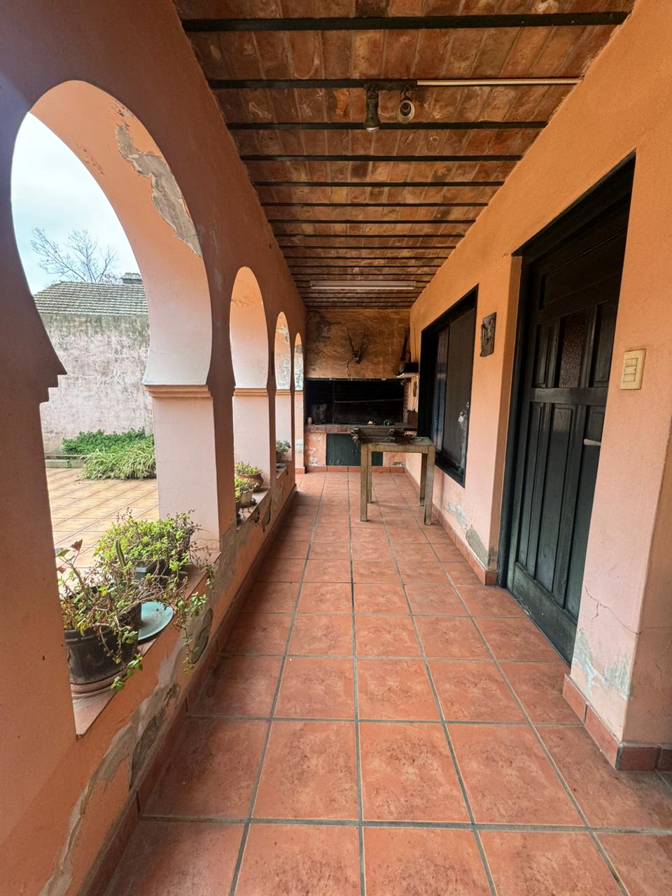 CHALET 7 AMBIENTES CON QUINCHO Y JARDIN - Imagen 12