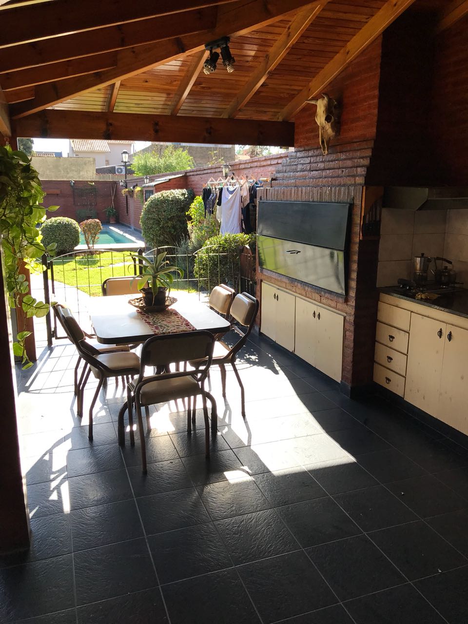 CHALET DOS PLANTAS EN PARQUE QUIRNO - Imagen 9