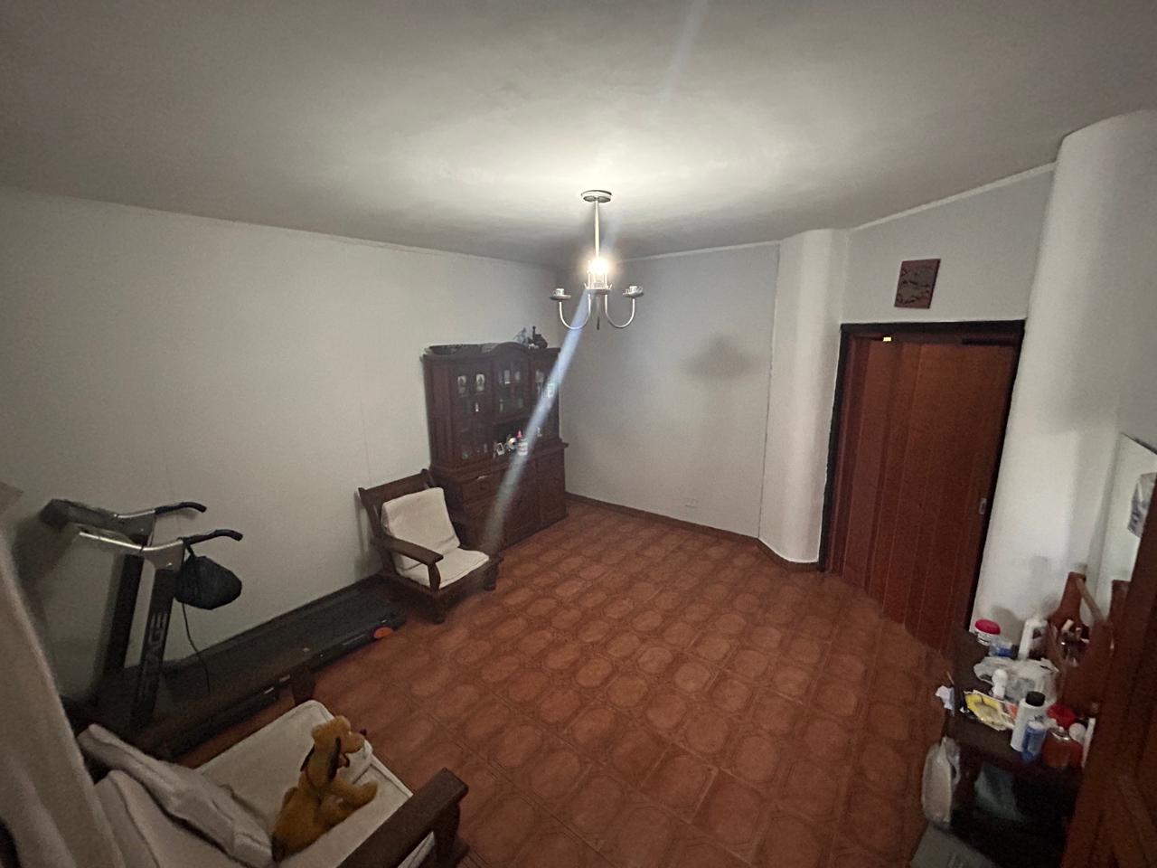 CASA CON LOCAL EN PARQUE QUIRNO - Imagen 4