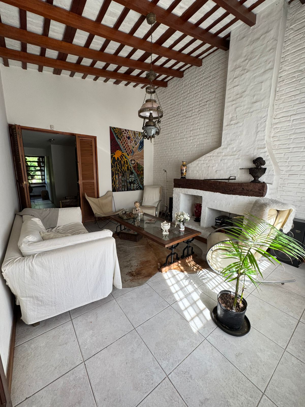 CHALET 4 AMBIENTES A UNA CUADRA DE AVENIDA - Imagen 2