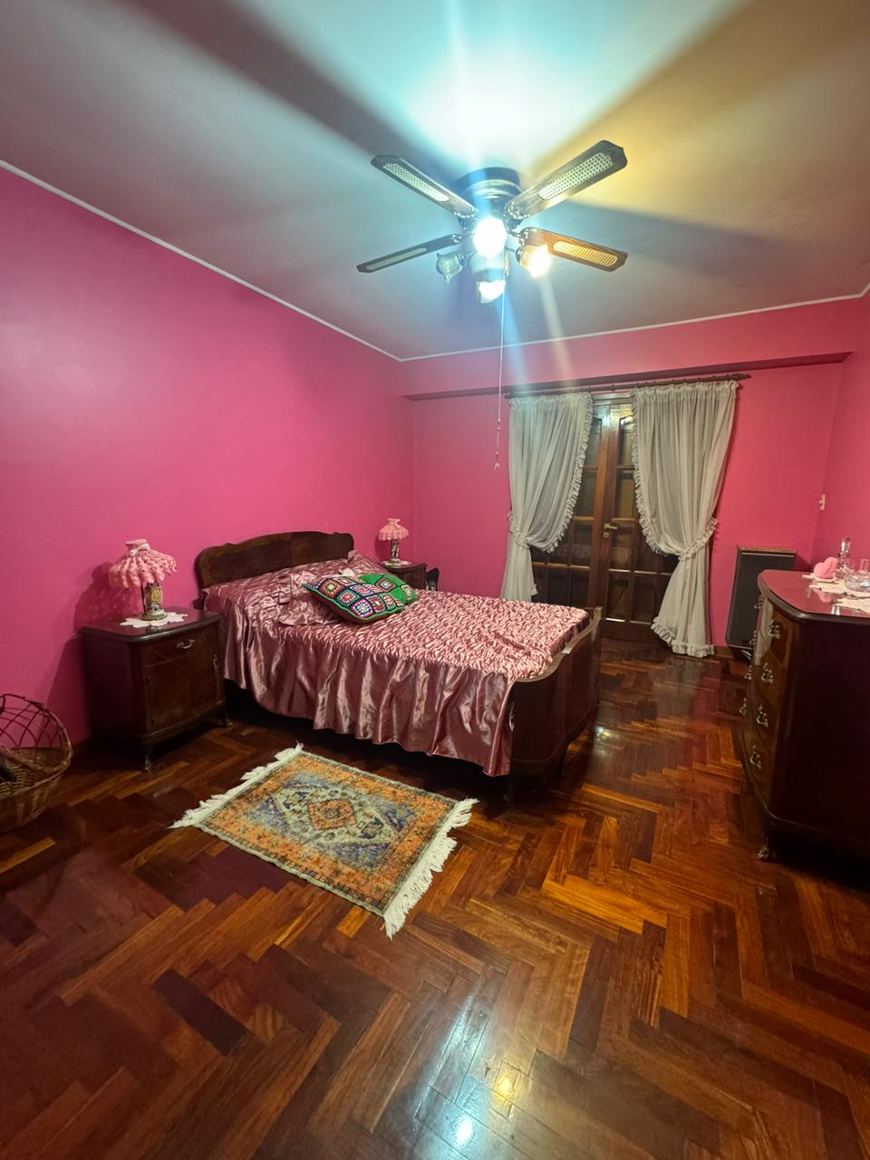 CHALET 7 AMBIENTES CON QUINCHO Y JARDIN - Imagen 3