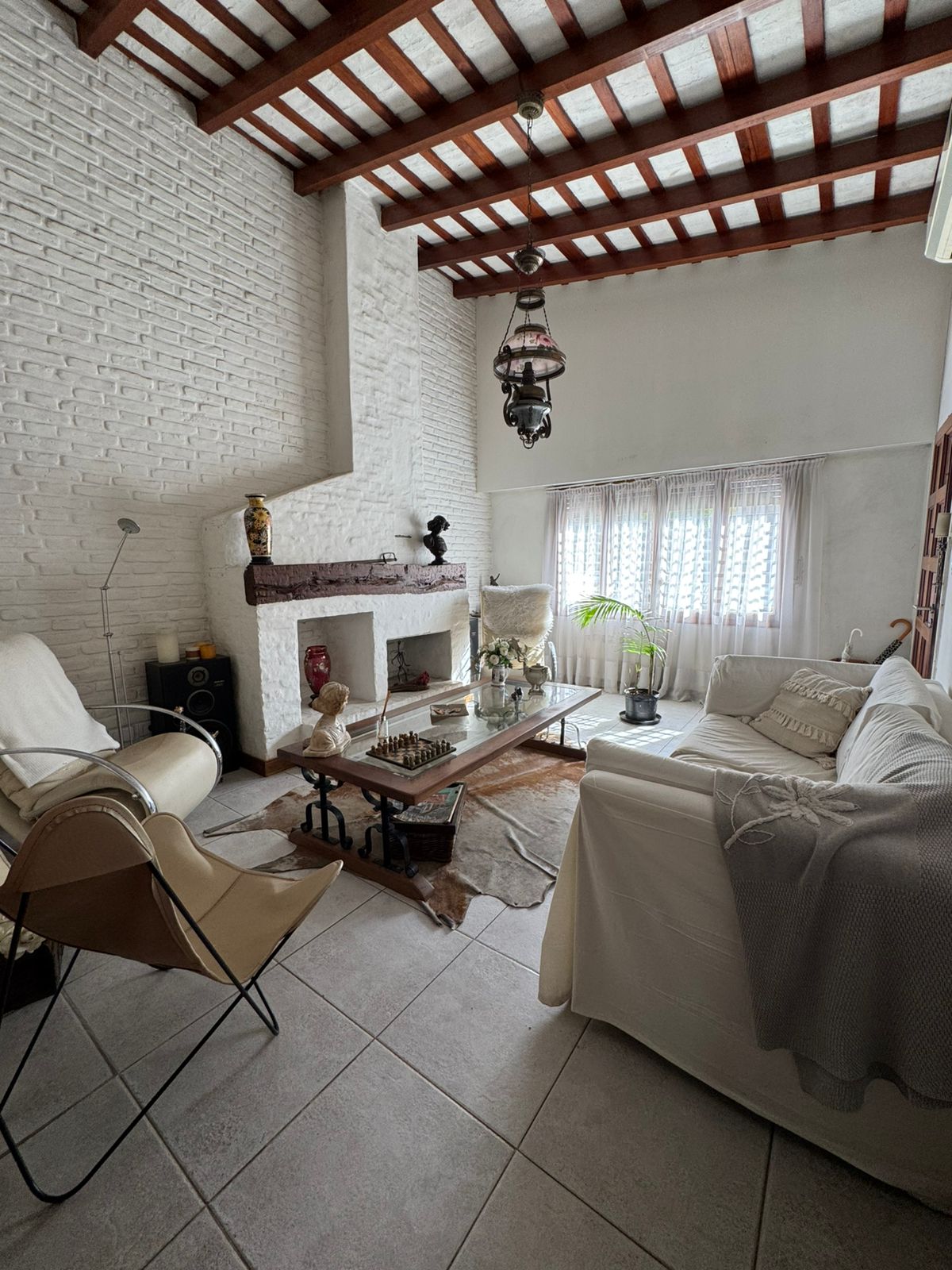 CHALET 4 AMBIENTES A UNA CUADRA DE AVENIDA - Imagen 3