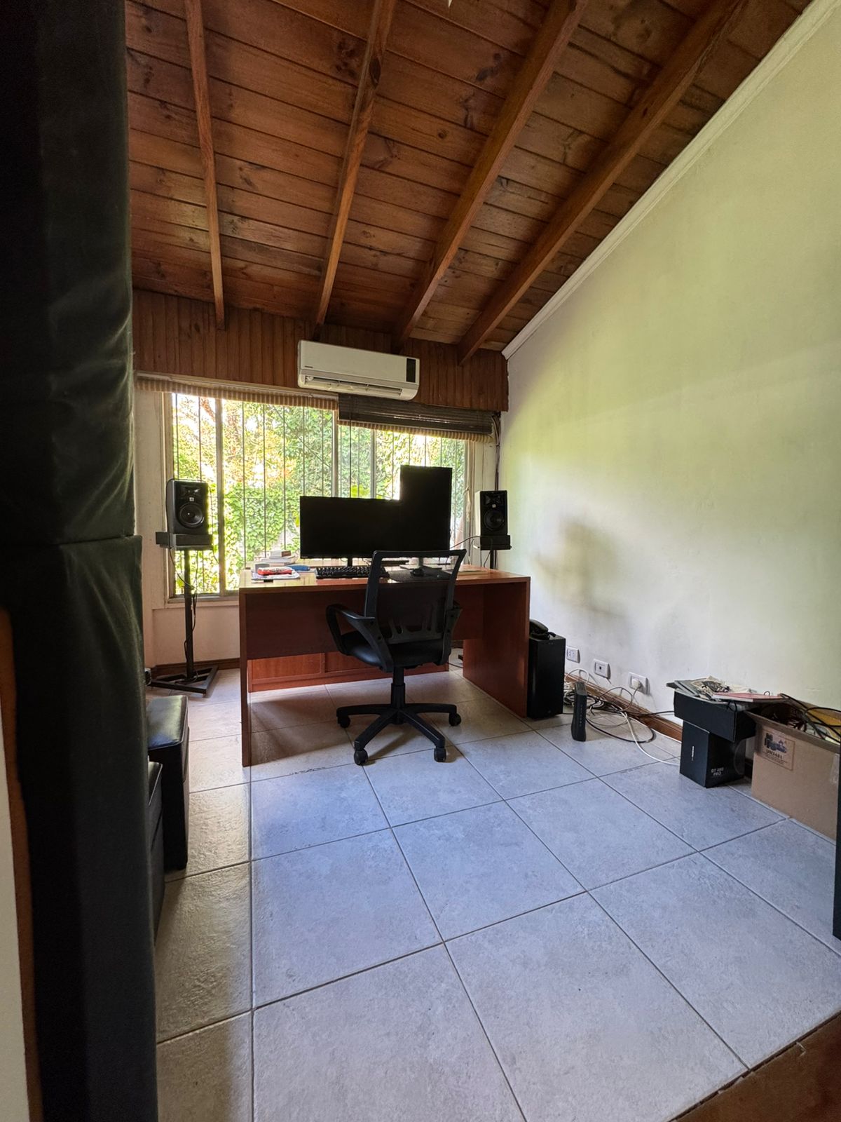 CHALET 4 AMBIENTES A UNA CUADRA DE AVENIDA - Imagen 6