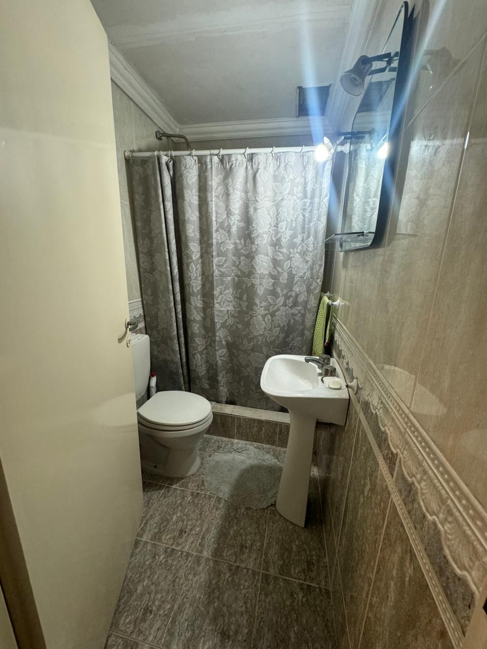 CHALET 7 AMBIENTES CON QUINCHO Y JARDIN - Imagen 10