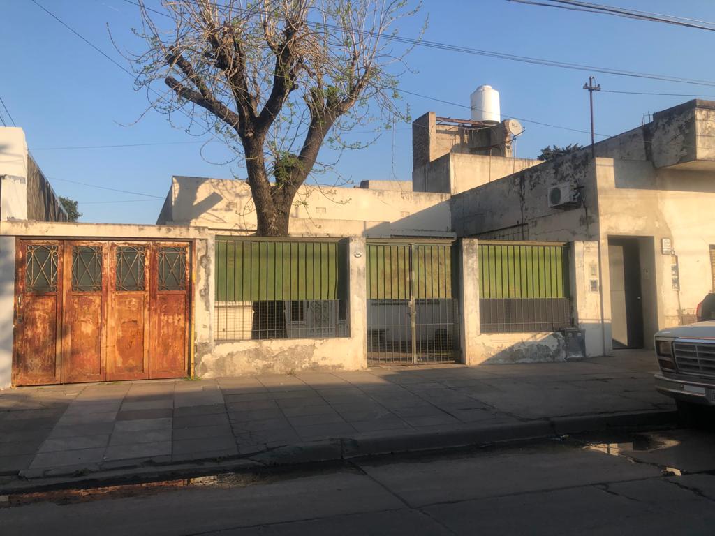CASA EN VILLA TESEI SOBRE LOTE DE 10 X 50