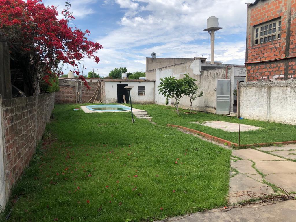 CASA EN VILLA TESEI SOBRE LOTE DE 10 X 50 - Imagen 5