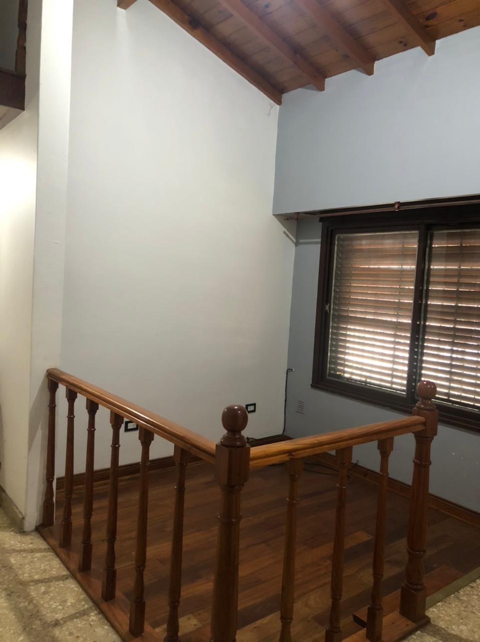 CHALET EN VENTA A UNA CUADRA DE AVENIDA - Imagen 9