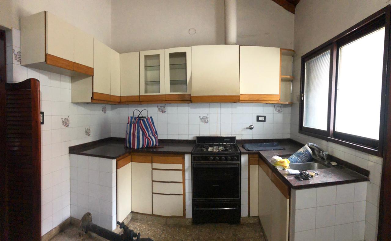 CHALET EN VENTA A UNA CUADRA DE AVENIDA - Imagen 7
