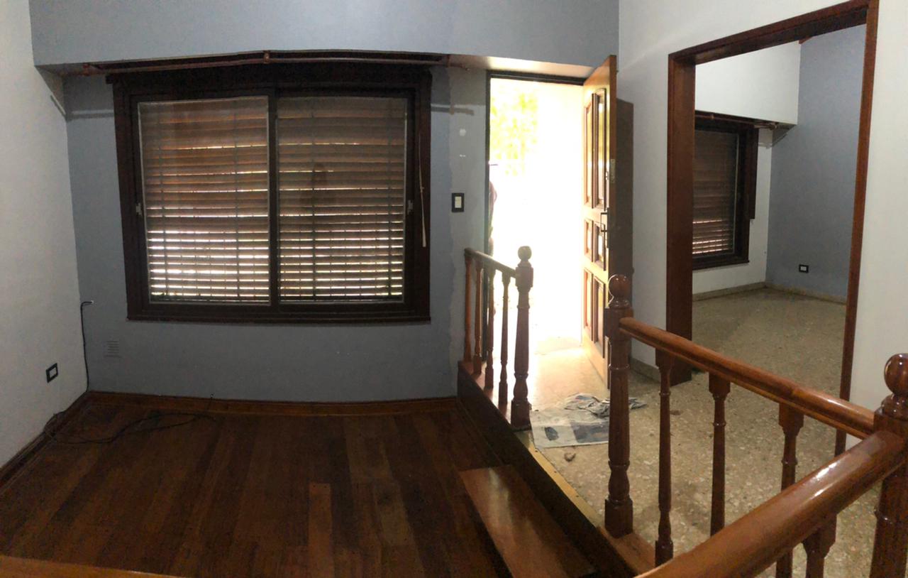 CHALET EN VENTA A UNA CUADRA DE AVENIDA - Imagen 11