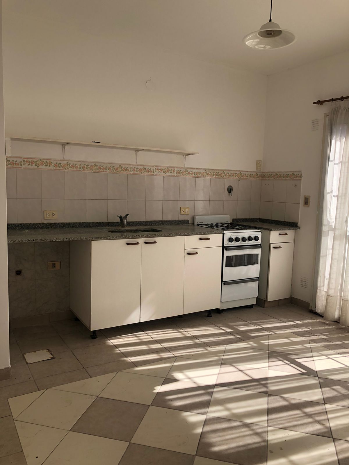 DUPLEX 4 AMBIENTES A UNA CUADRA DE AV. VERGARA - Imagen 7