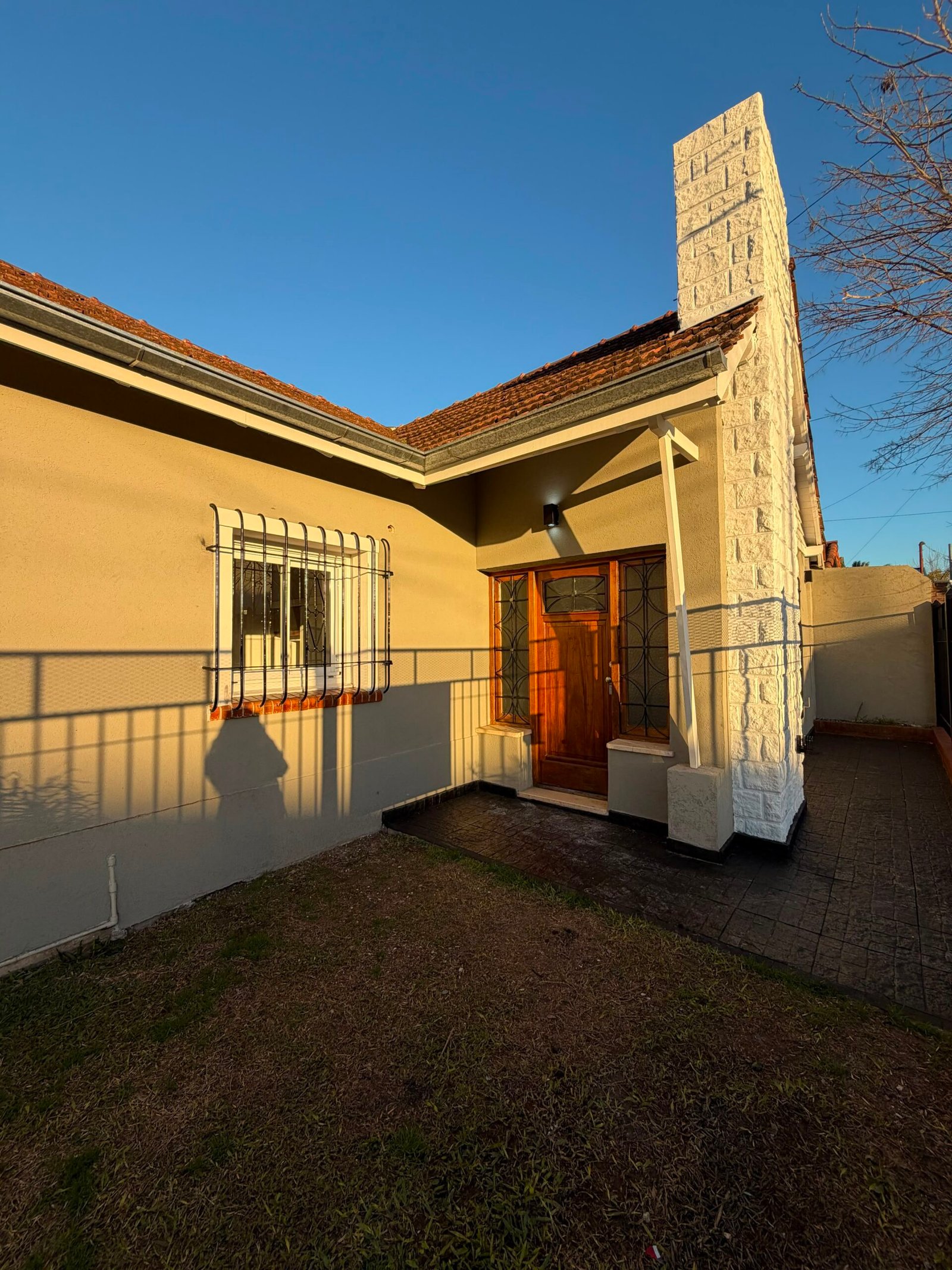CHALET 3 AMB. A UNA CUADRA DE AV. VERGARA - Imagen 4