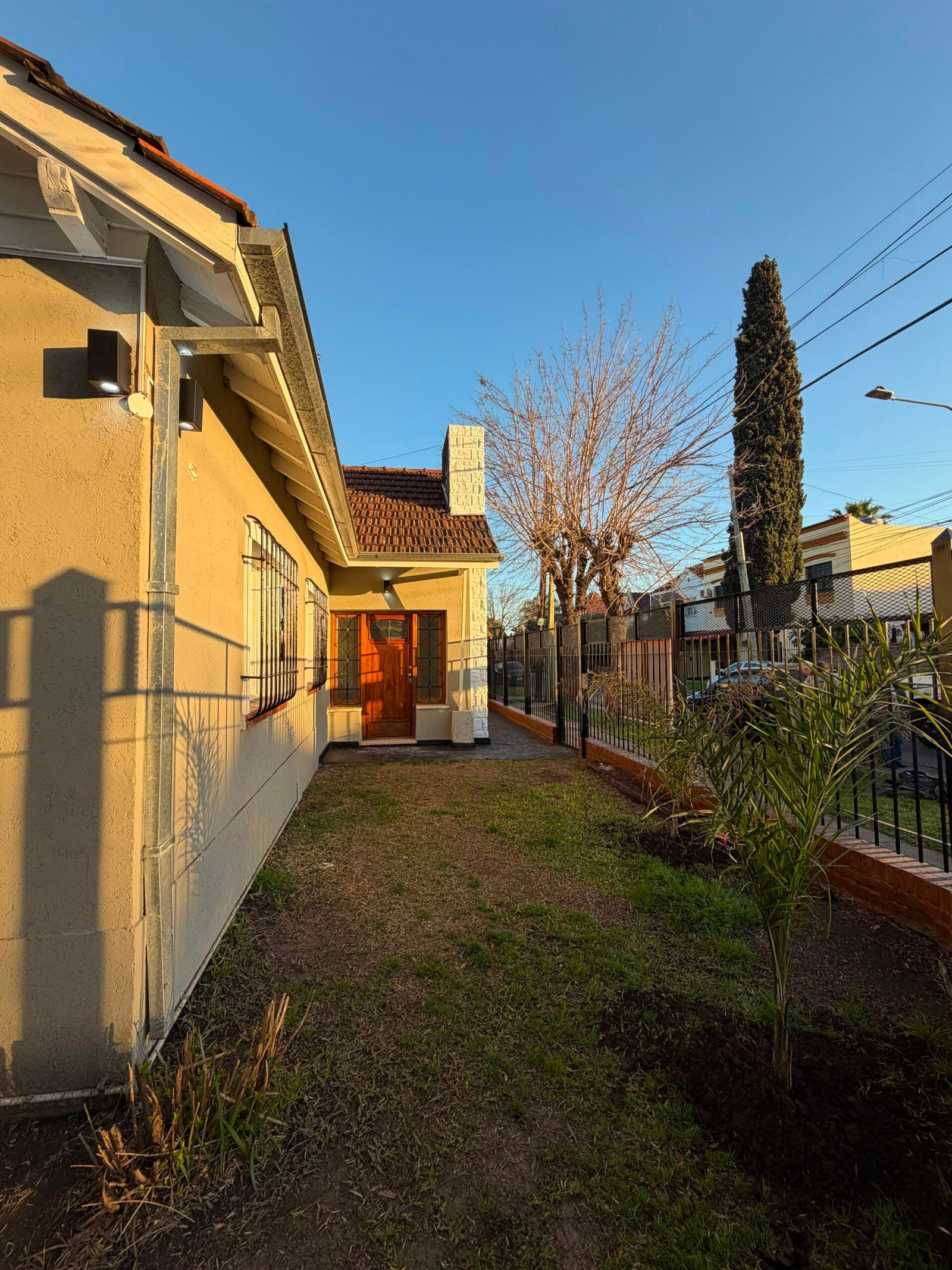 CHALET 3 AMB. A UNA CUADRA DE AV. VERGARA - Imagen 3