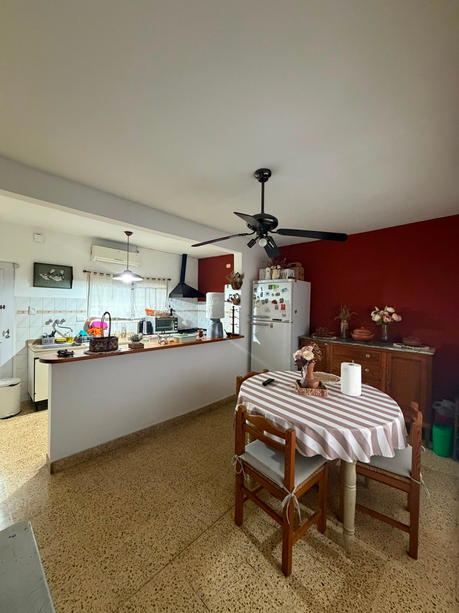 CHALET 4 AMB. EN ESQUINA - Imagen 19