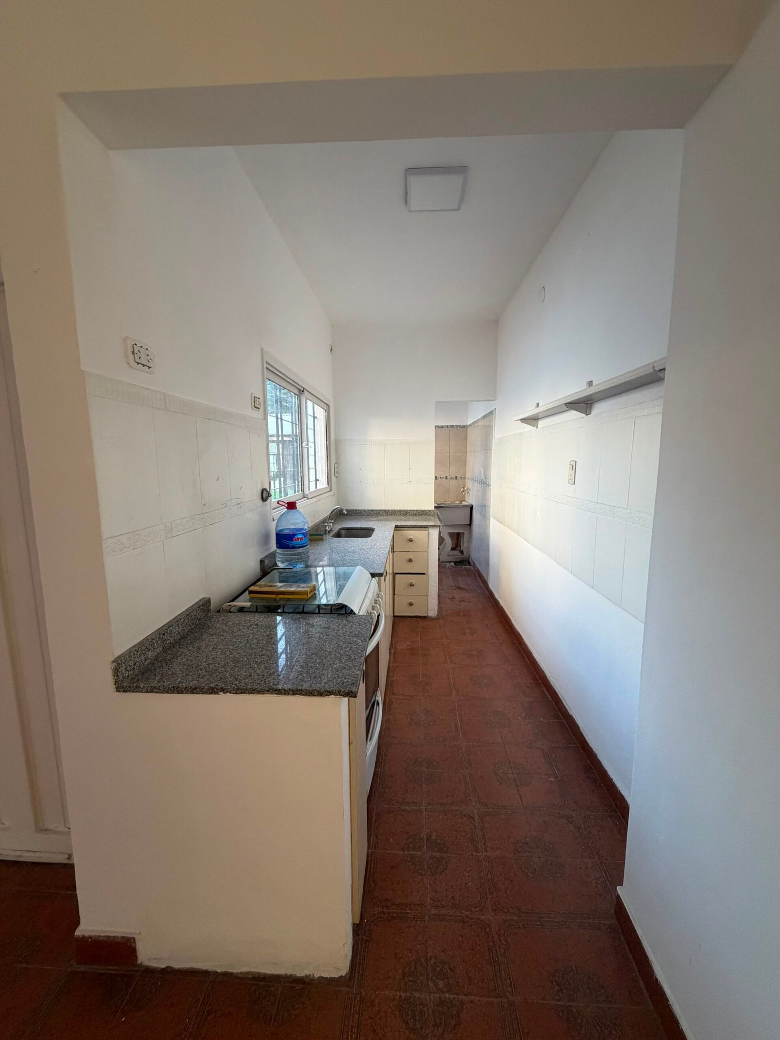 CHALET 3 AMB. A UNA CUADRA DE AV. VERGARA - Imagen 14
