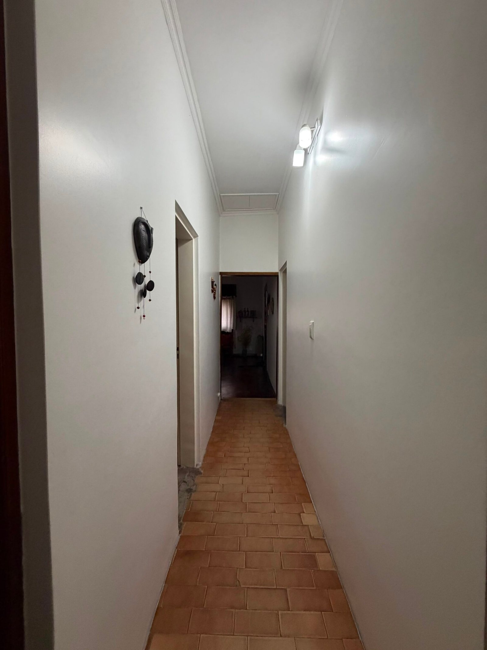 CHALET 4 AMB. EN ESQUINA - Imagen 3