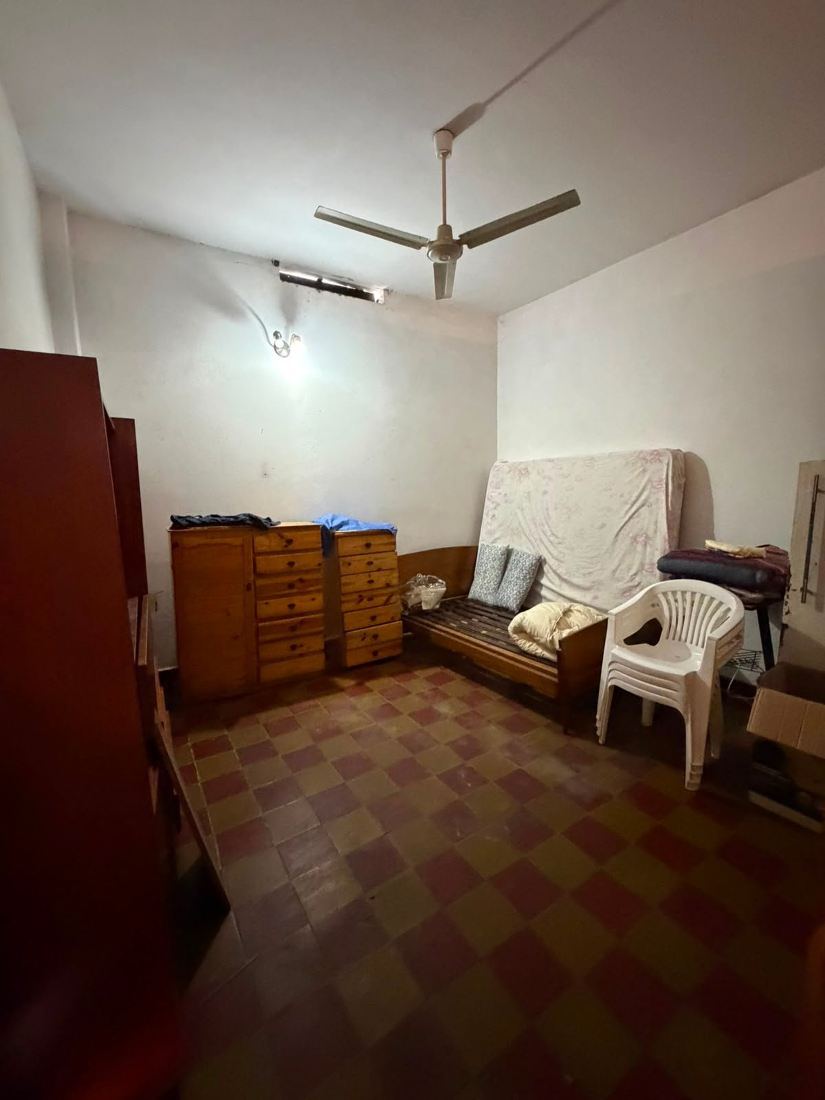 CASA 3 AMB. EN VILLA TESEI SOBRE LOTE DE 10 X 30 - Imagen 5