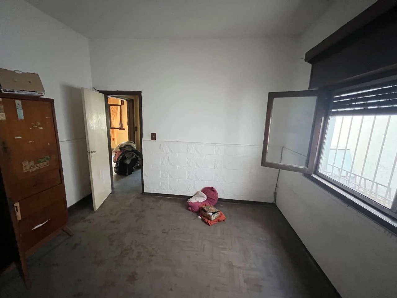 LOCAL COMERCIAL SOBRE AV. VERGARA + CASA 3 AMB. - Imagen 14