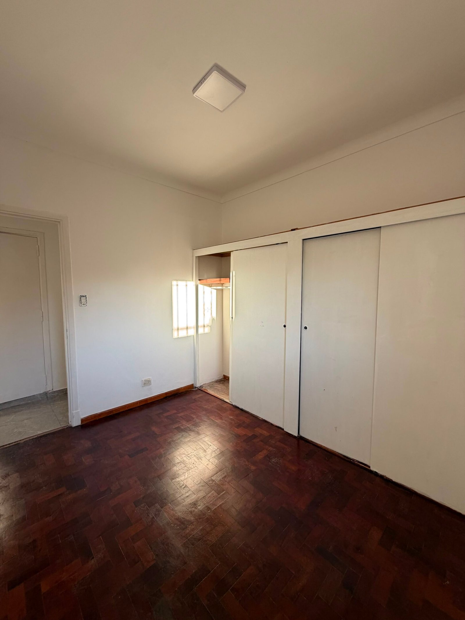CHALET 3 AMB. A UNA CUADRA DE AV. VERGARA - Imagen 11
