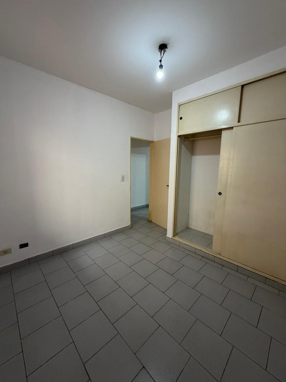 DEPARTAMENTO DOS AMBIENTES EN VILLA TESEI - Imagen 7