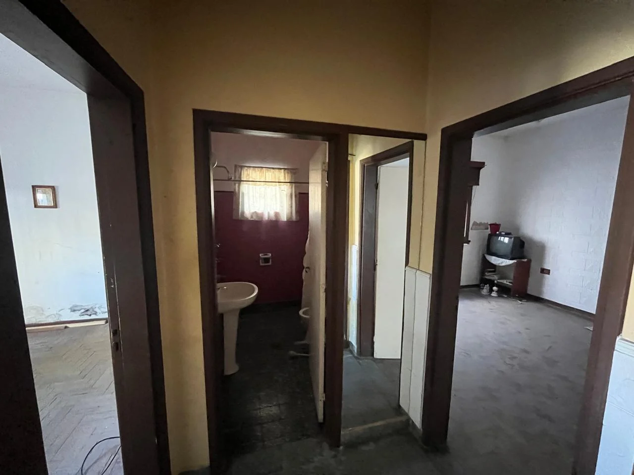 LOCAL COMERCIAL SOBRE AV. VERGARA + CASA 3 AMB. - Imagen 16