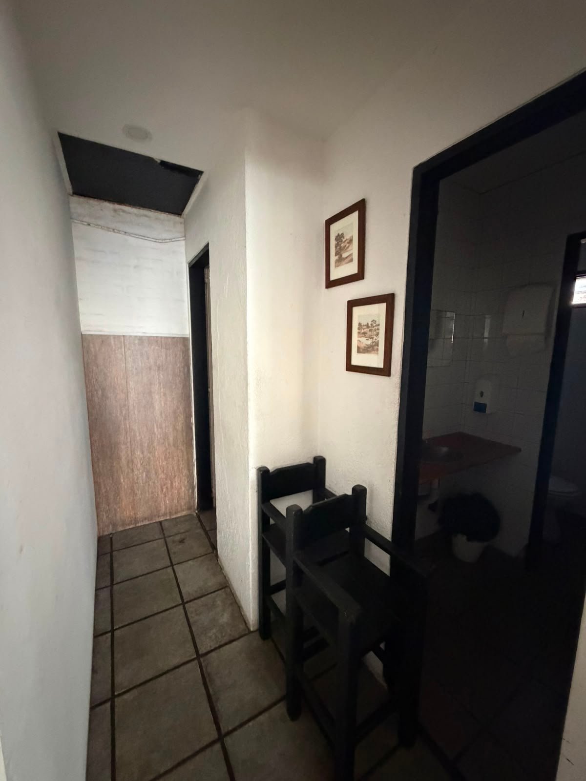 LOCAL COMERCIAL SOBRE AV. VERGARA + CASA 3 AMB. - Imagen 11